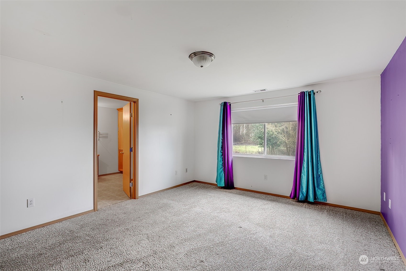 137 Ridgecrest Drive Longview, WA 98632 - Photo 24 of 40 an empty room with window
