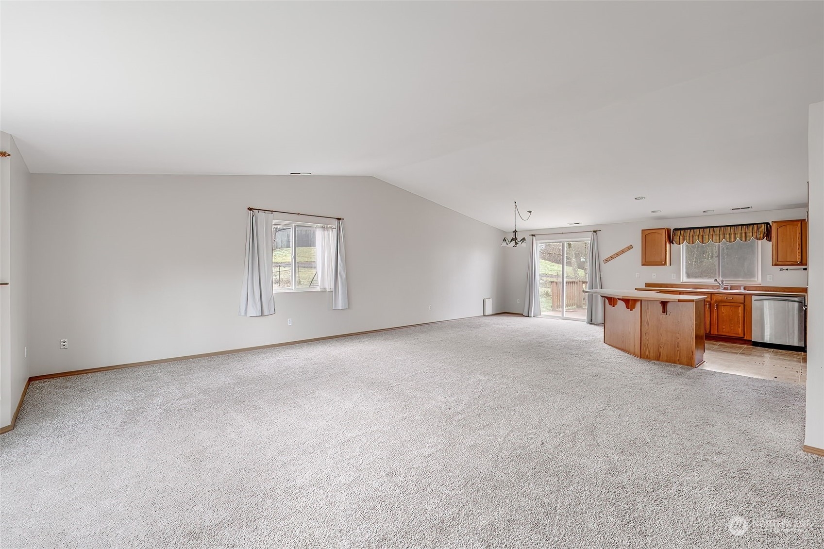 137 Ridgecrest Drive Longview, WA 98632 - Photo 7 of 40 a view of an empty room with a fireplace