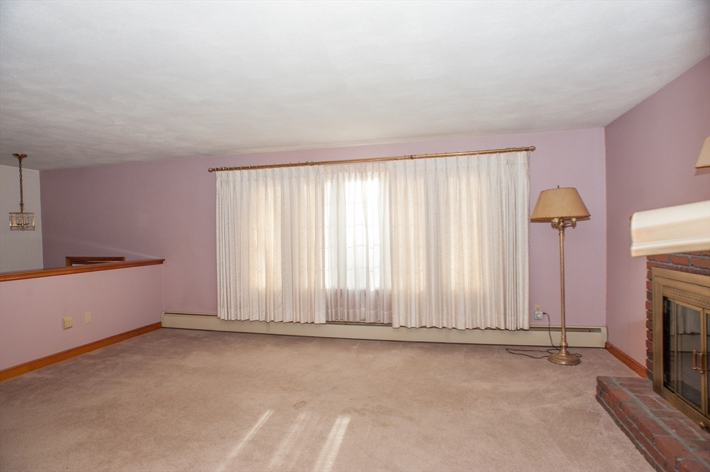 201 Prescott Road Northbridge, MA 01588 - Photo 13 of 41