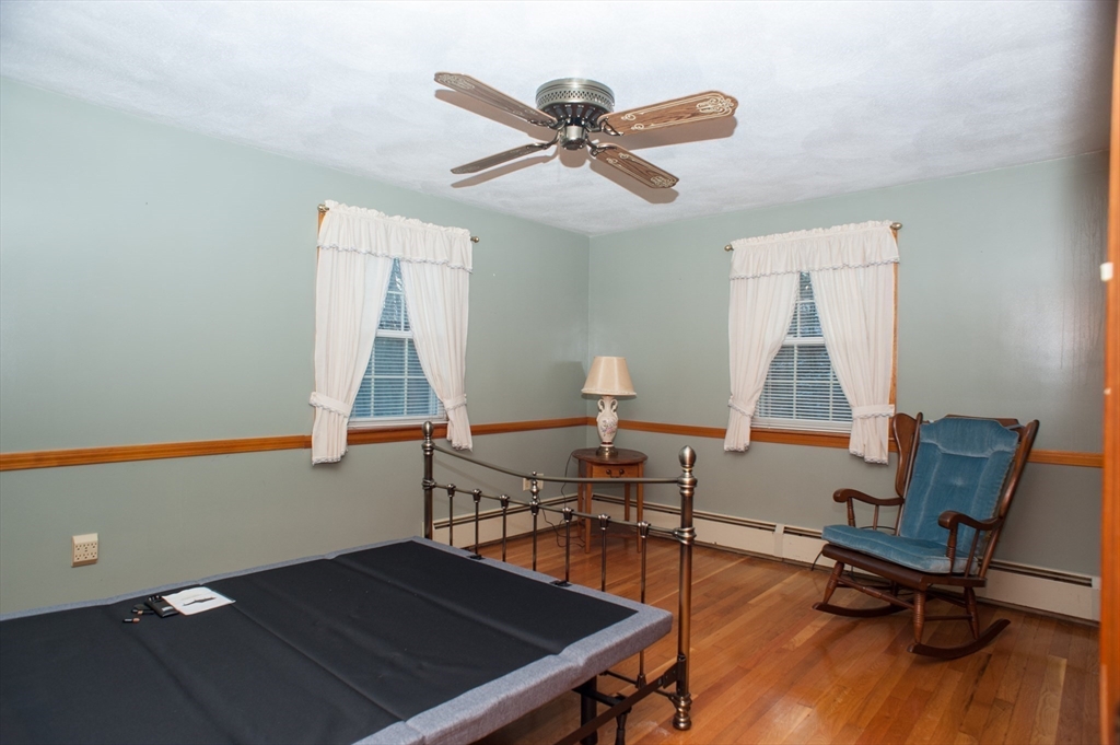 201 Prescott Road Northbridge, MA 01588 - Photo 18 of 41