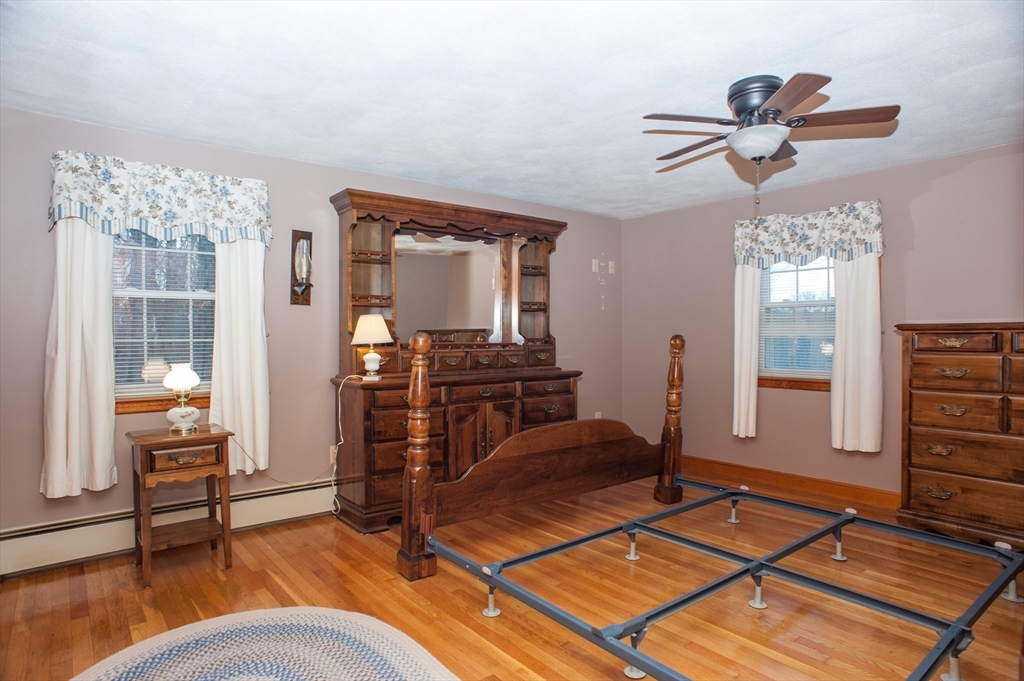 201 Prescott Road Northbridge, MA 01588 - Photo 19 of 41