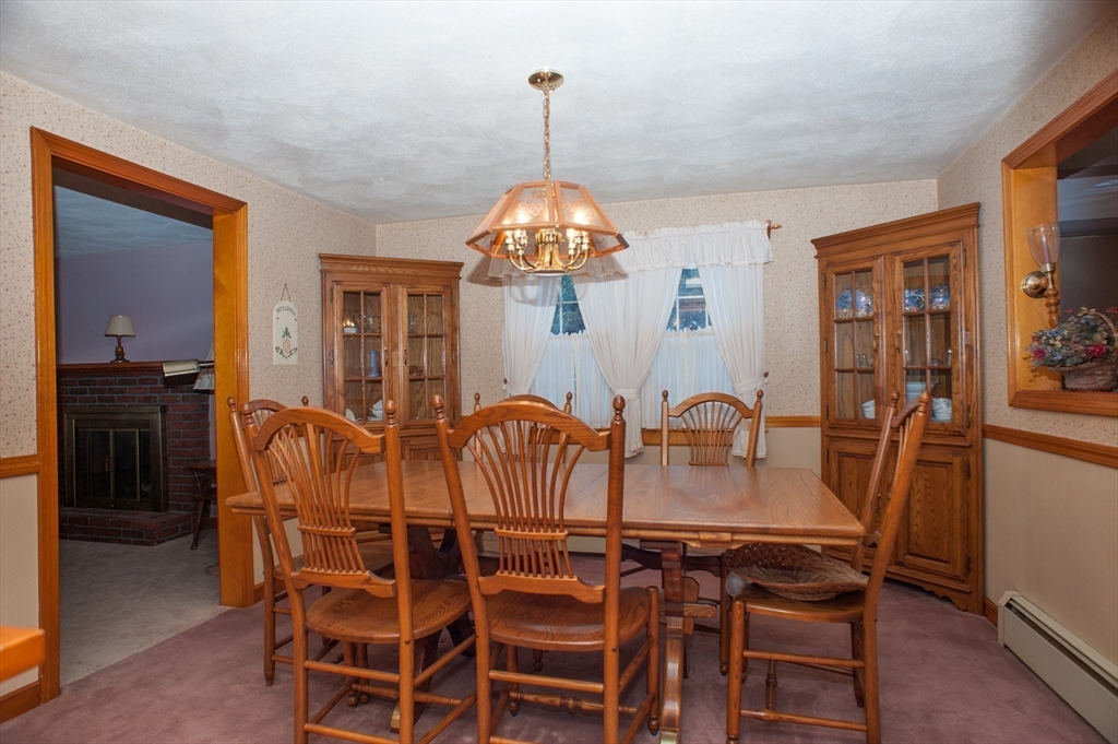 201 Prescott Road Northbridge, MA 01588 - Photo 8 of 41