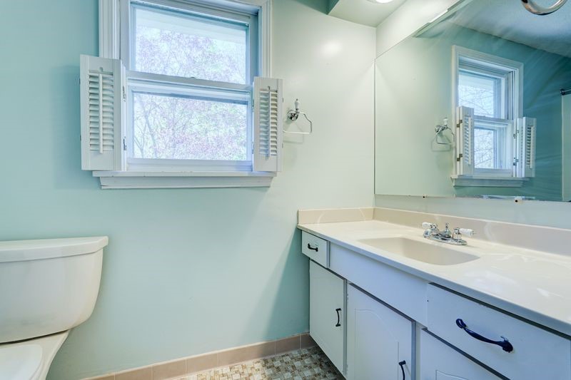 44 Latchmere Drive Victor, NY 14564 - Photo 33 of 50 2ND FULL BATH UPSTAIRS WITH TILE FLOORING, CULTURE