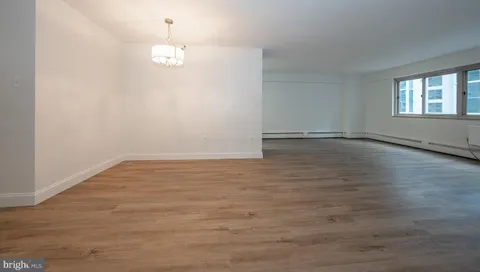 $325,000 | 1900 John F Kennedy Boulevard, Unit 1612, Philadelphia, PA 19103