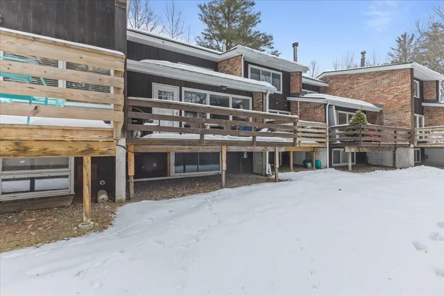 $668,000 | 67 Fox Hill Road, Unit 3, Stowe, VT 05672