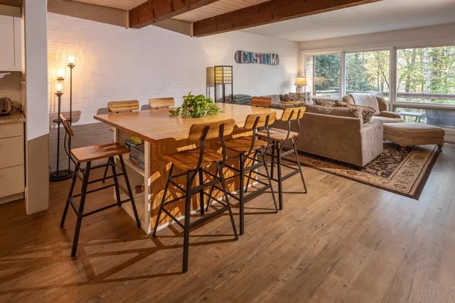 $668,000 | 67 Fox Hill Road, Unit 3, Stowe, VT 05672