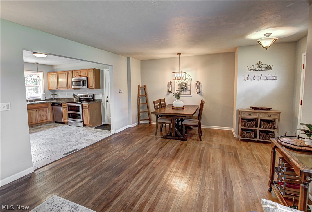 10107 Johnnycake Ridge Road Painesville, OH 44077 - Photo 6 of 35