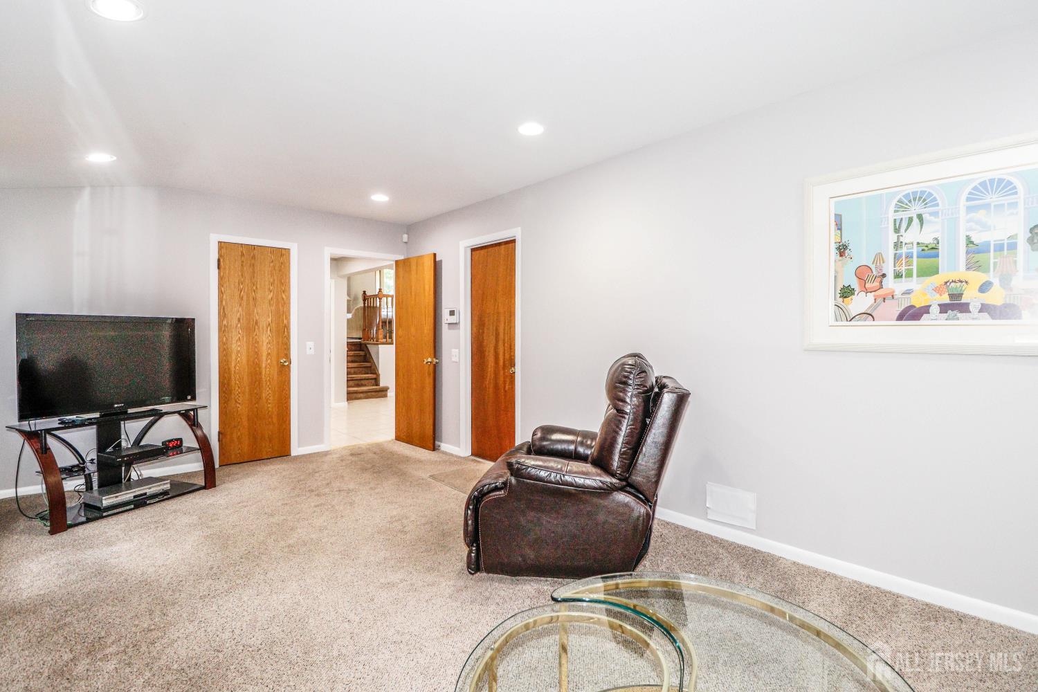 5 Overhill Road East Brunswick, NJ 08816 - Photo 28 of 38