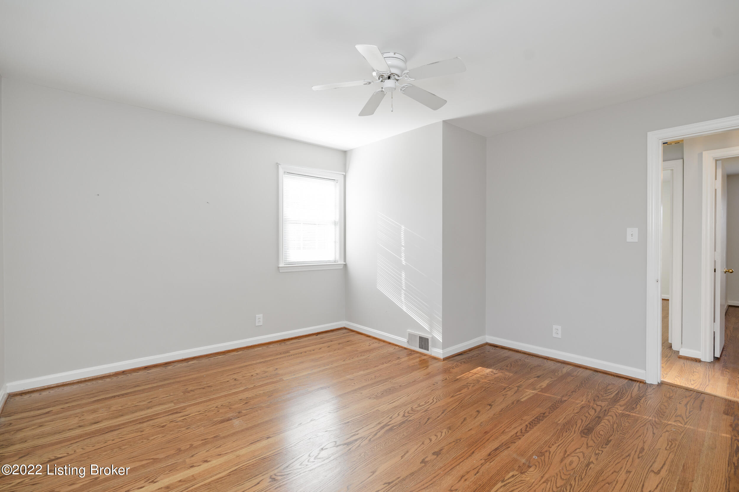 4610 Tween Road Louisville, KY 40207 - Photo 19 of 45 4610 Tween Rd-27