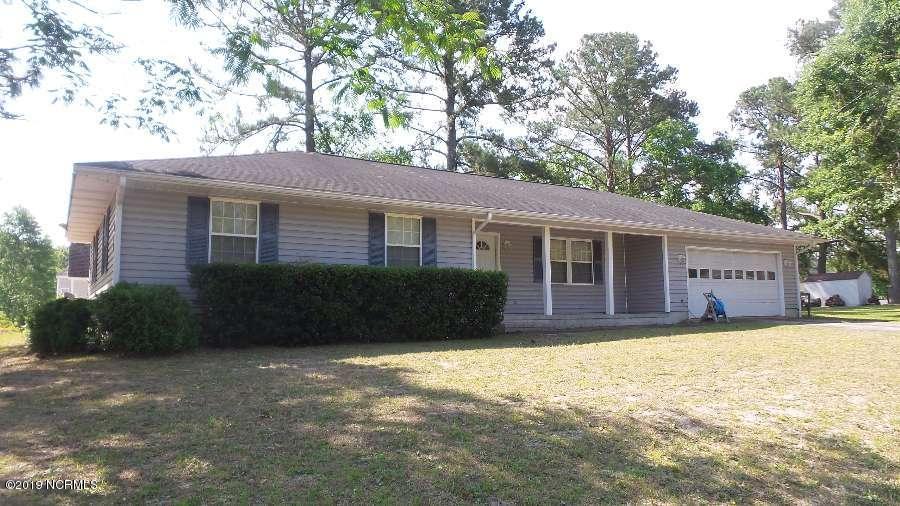 851 Roberts Road Newport, NC 28570 - Photo 3 of 15 851 Roberts Road Front (3)