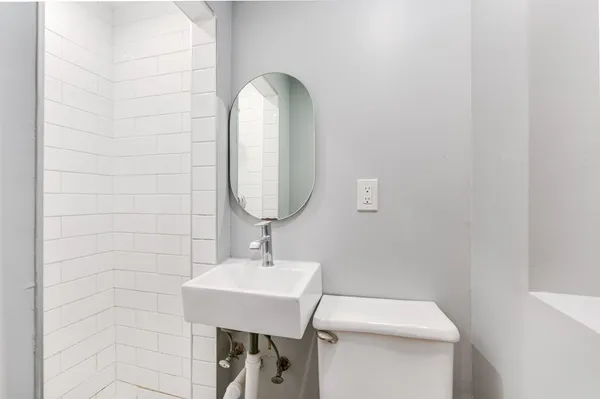 $2,150 | 12 Foster Street, Unit 2, Boston, MA 02109