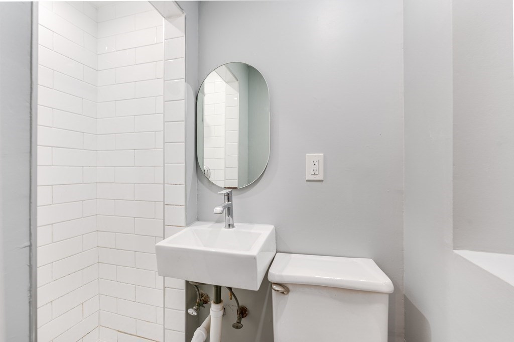 12 Foster Street, Unit 2 Boston, MA 02109 - Photo 4 of 4