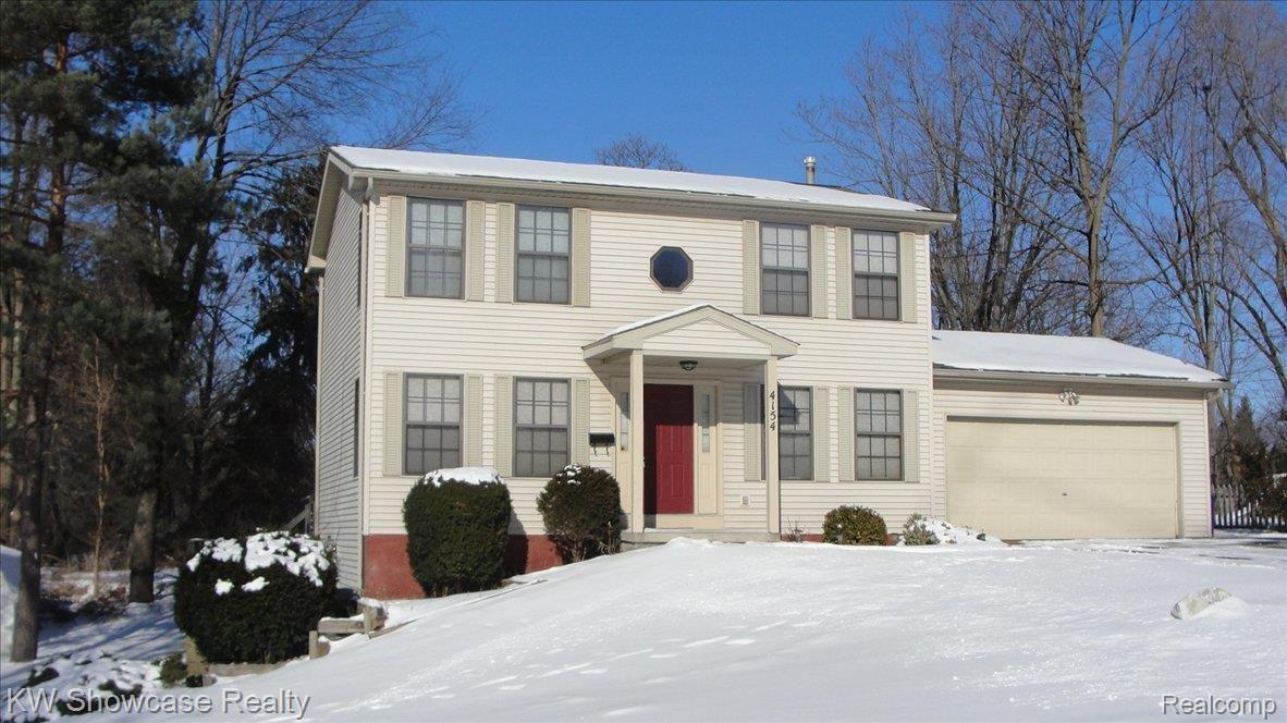 4154 Crocus Road Waterford, MI 48328 - Photo 17 of 18 Private Setting on Dead End St.