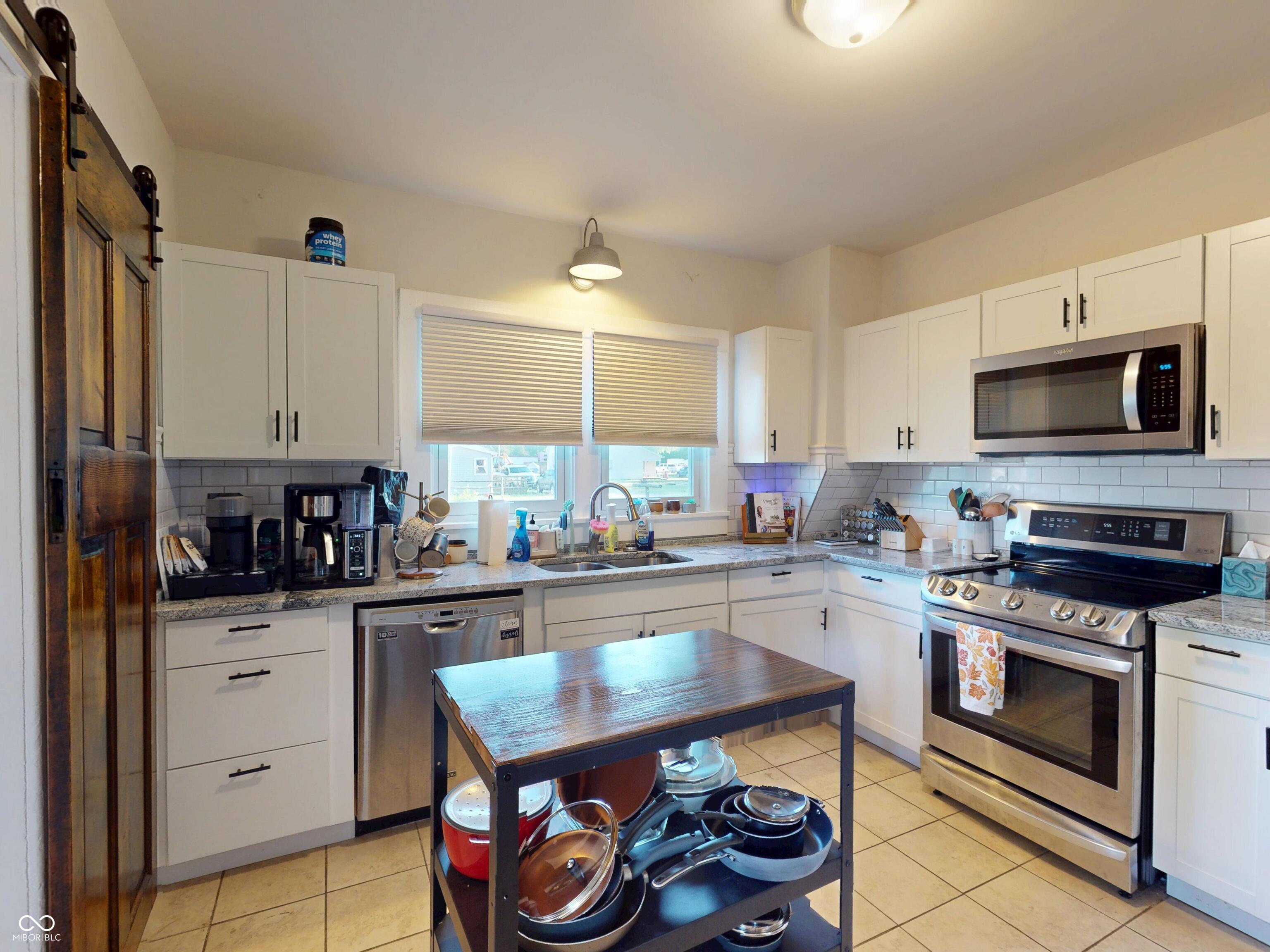 218 Greenberry Street Marion, IN 46952 - Photo 12 of 33