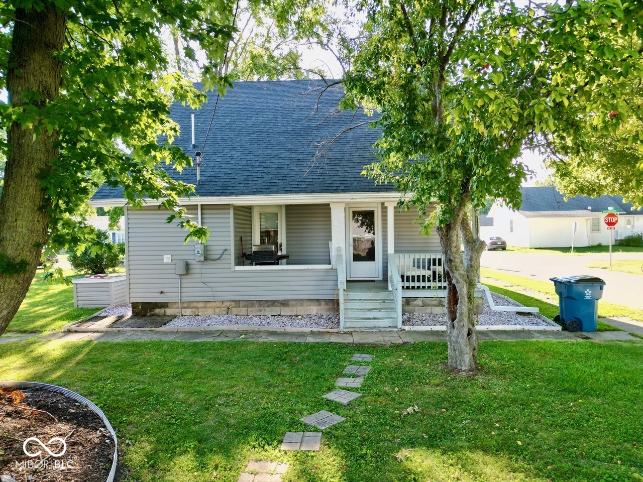 218 Greenberry Street Marion, IN 46952 - Photo 4 of 33