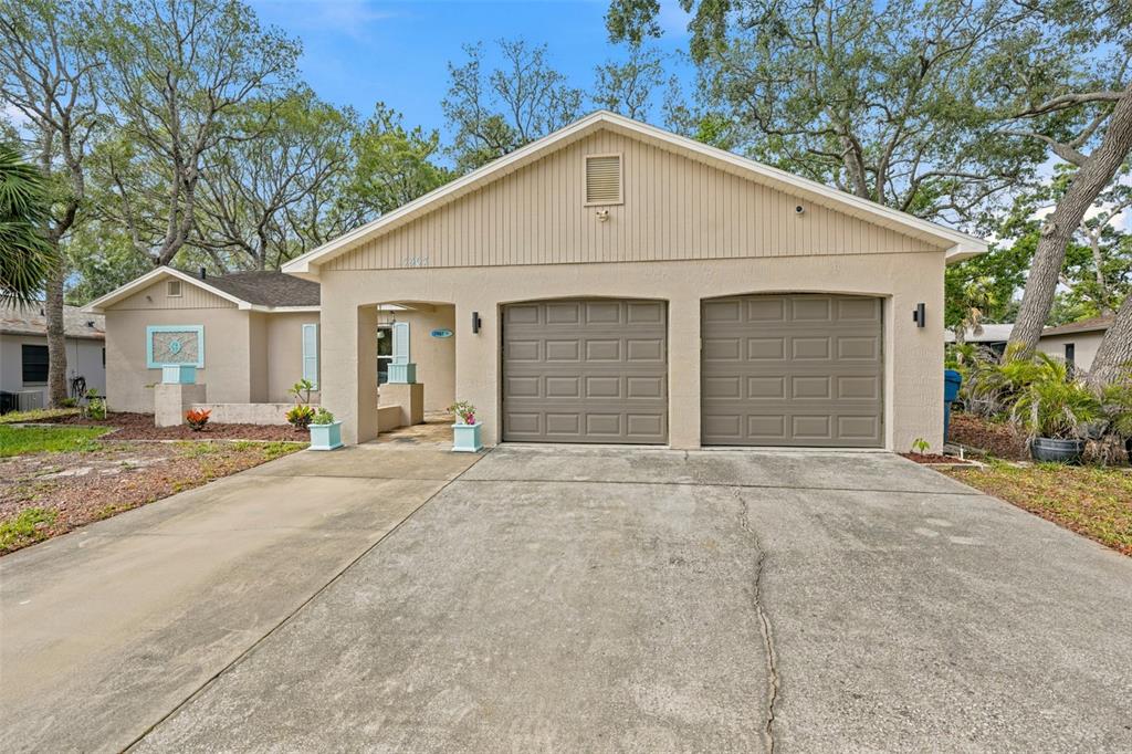 7407 Philatelic Drive Spring Hill, FL 34606 - Photo 3 of 43