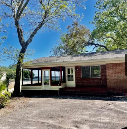 $1,750 | 34 Meigs Drive, Unit B, Shalimar, FL 32579