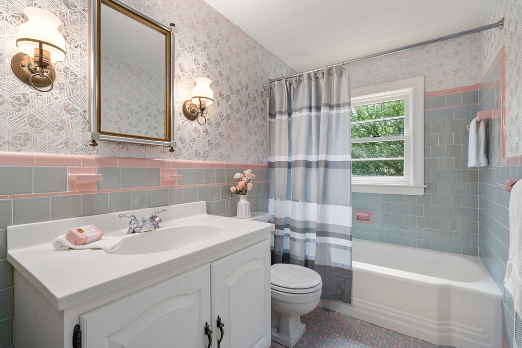 109 Shaw Road Belmont, MA 02478 - Photo 12 of 20