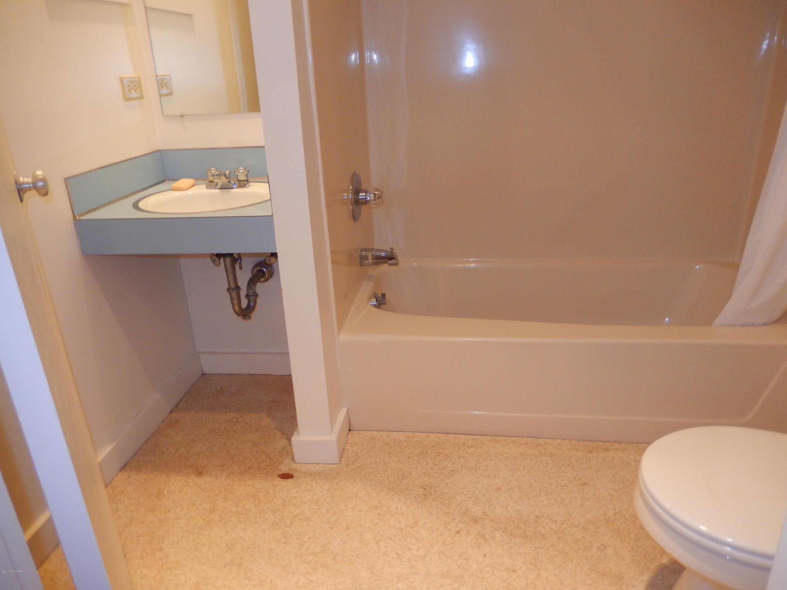 108 Fairview Hemlock Point Road Road Tafton, PA 18464 - Photo 46 of 59