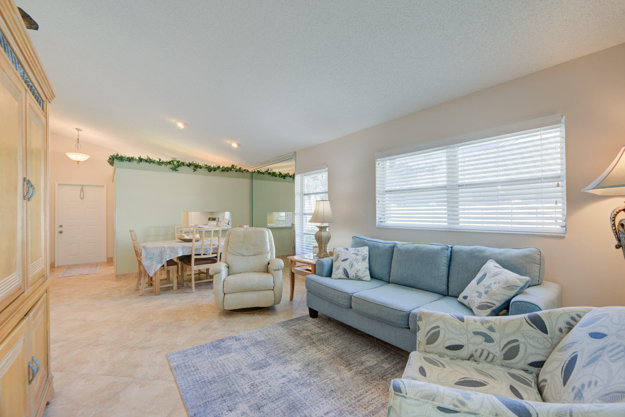 8624 Sunbird Place Boca Raton, FL 33496 - Photo 11 of 45 Photo-10