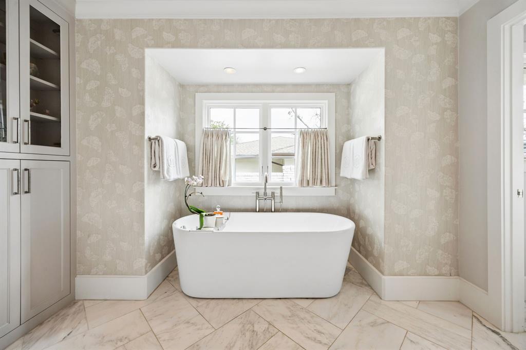 7114 Azalea Lane Dallas, TX 75230 - Photo 23 of 40