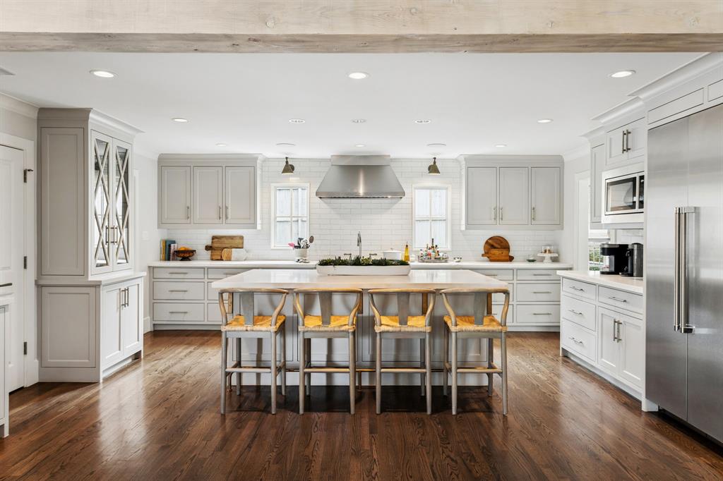 7114 Azalea Lane Dallas, TX 75230 - Photo 9 of 40