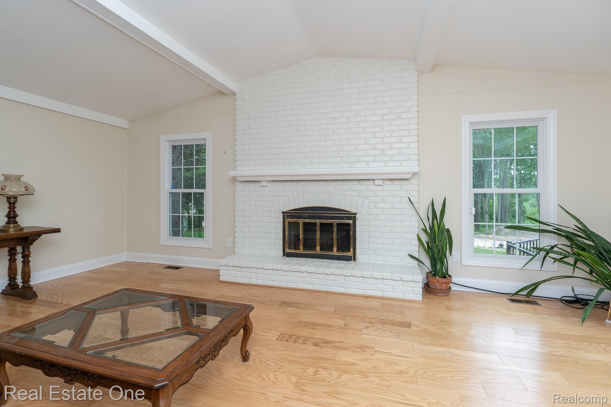 5245 Aintree Road Rochester, MI 48306 - Photo 20 of 42 Great Room