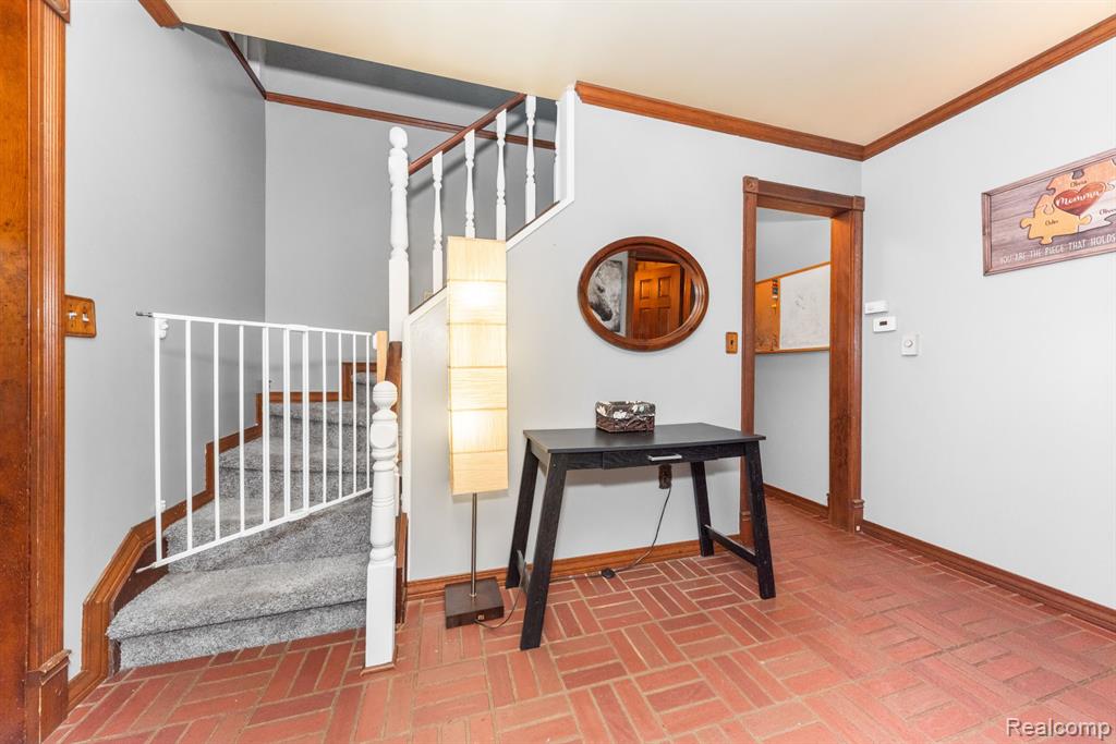 8330 Allen Road Fenton, MI 48430 - Photo 4 of 57