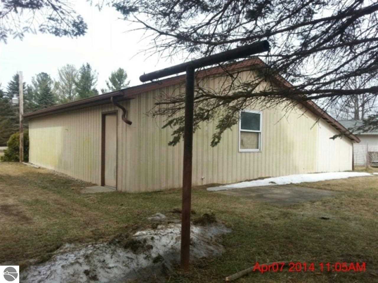 3845 Wieman Road Beaverton, MI 48612 - Photo 9 of 21 1781333-8.JPG
