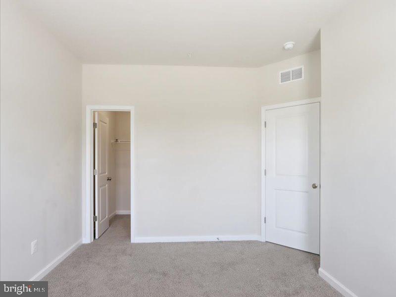 26052 Ridge Road Damascus, MD 20872 - Photo 20 of 35 Gallery Image 20