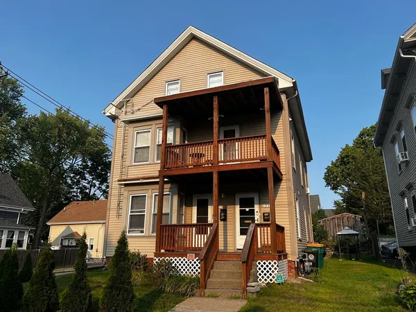 $2,100 | 195 Broad Street, Unit 1, North Attleboro, MA 02760