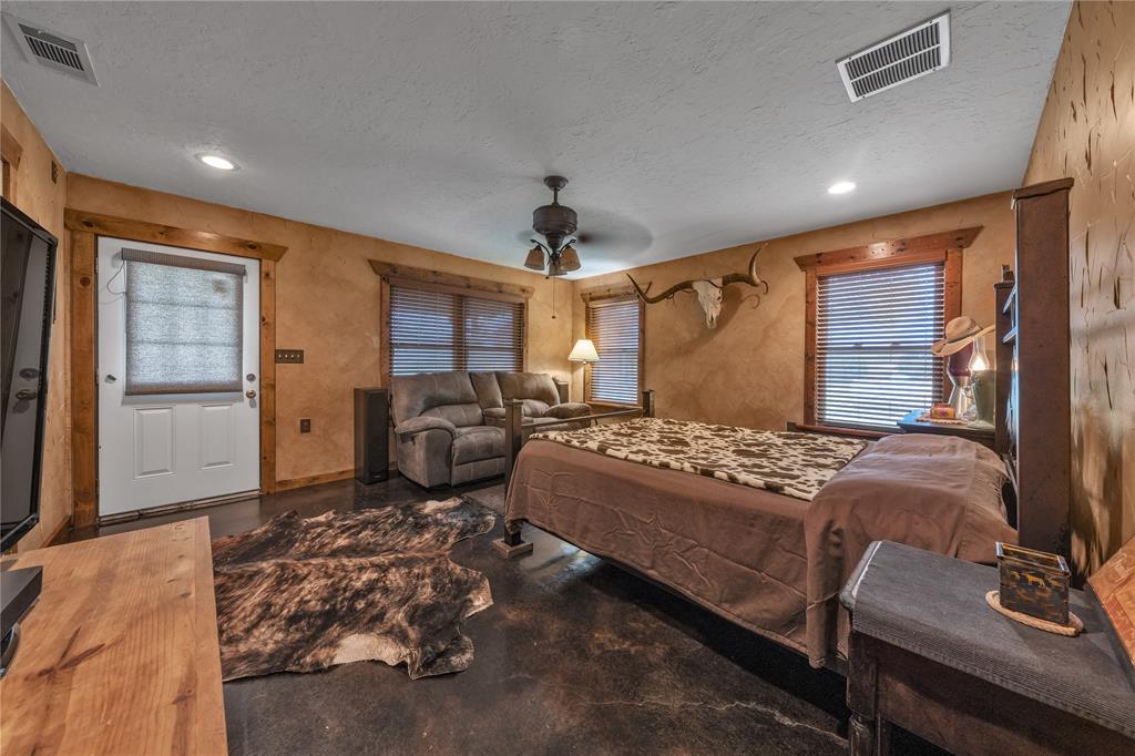 209 Dixie Road Millsap, TX 76066 - Photo 28 of 31