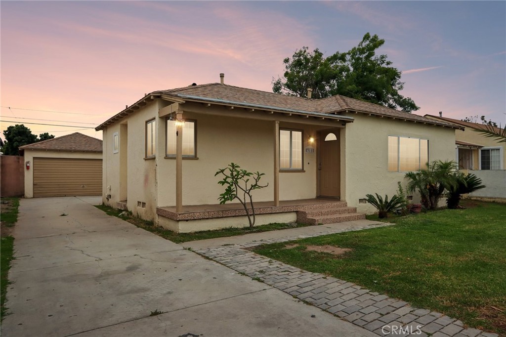 311 North Locust Avenue Compton, CA 90221 - Photo 2 of 38