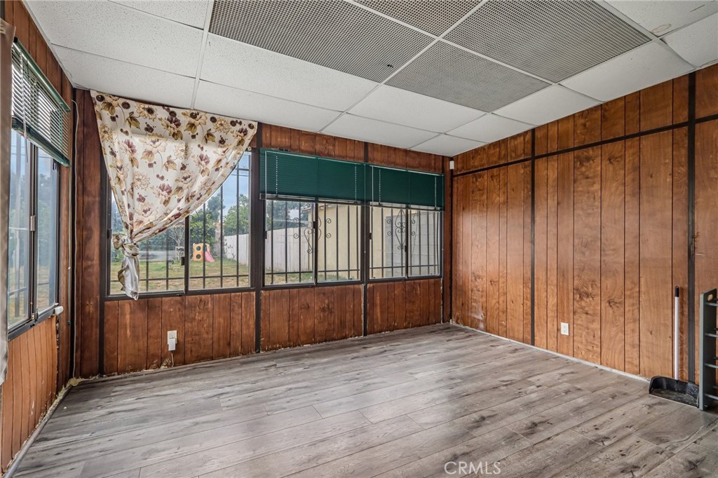 311 North Locust Avenue Compton, CA 90221 - Photo 22 of 38