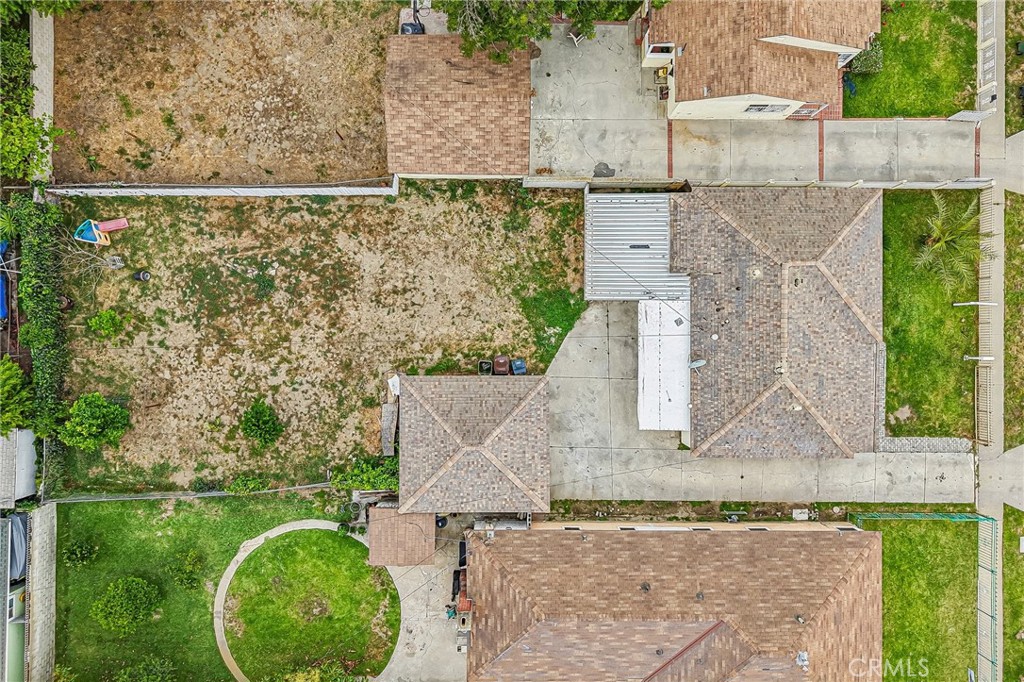 311 North Locust Avenue Compton, CA 90221 - Photo 6 of 38