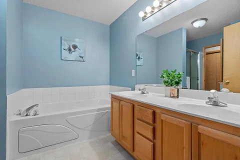 $279,900 | 17620 69th Place North, Maple Grove, MN 55311
