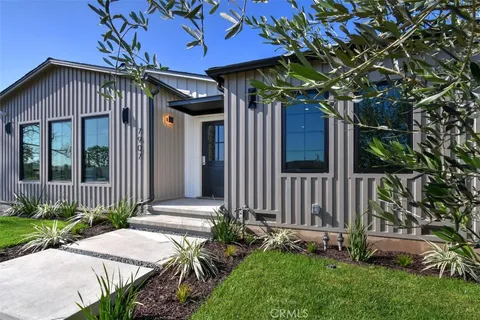 $2,499,000 | 7907 Vicksburg Avenue, Los Angeles, CA 90045