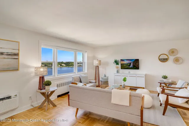 $4,200 | 122 Bodman Place, Unit B5, Red Bank, NJ 07701