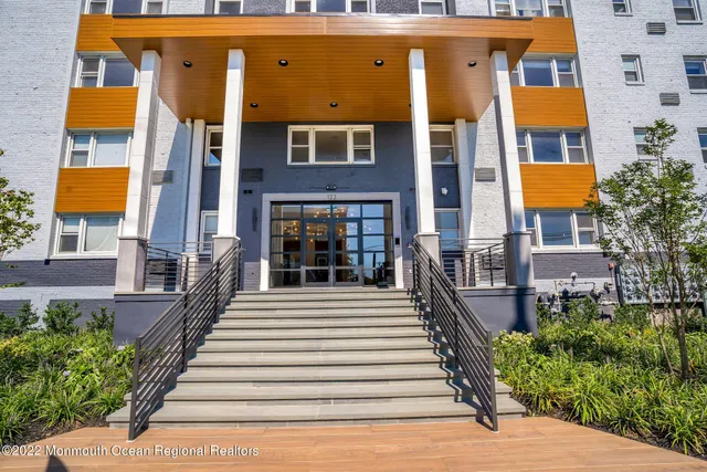 $4,200 | 122 Bodman Place, Unit B5, Red Bank, NJ 07701