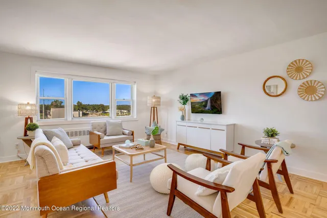 $4,200 | 122 Bodman Place, Unit B5, Red Bank, NJ 07701