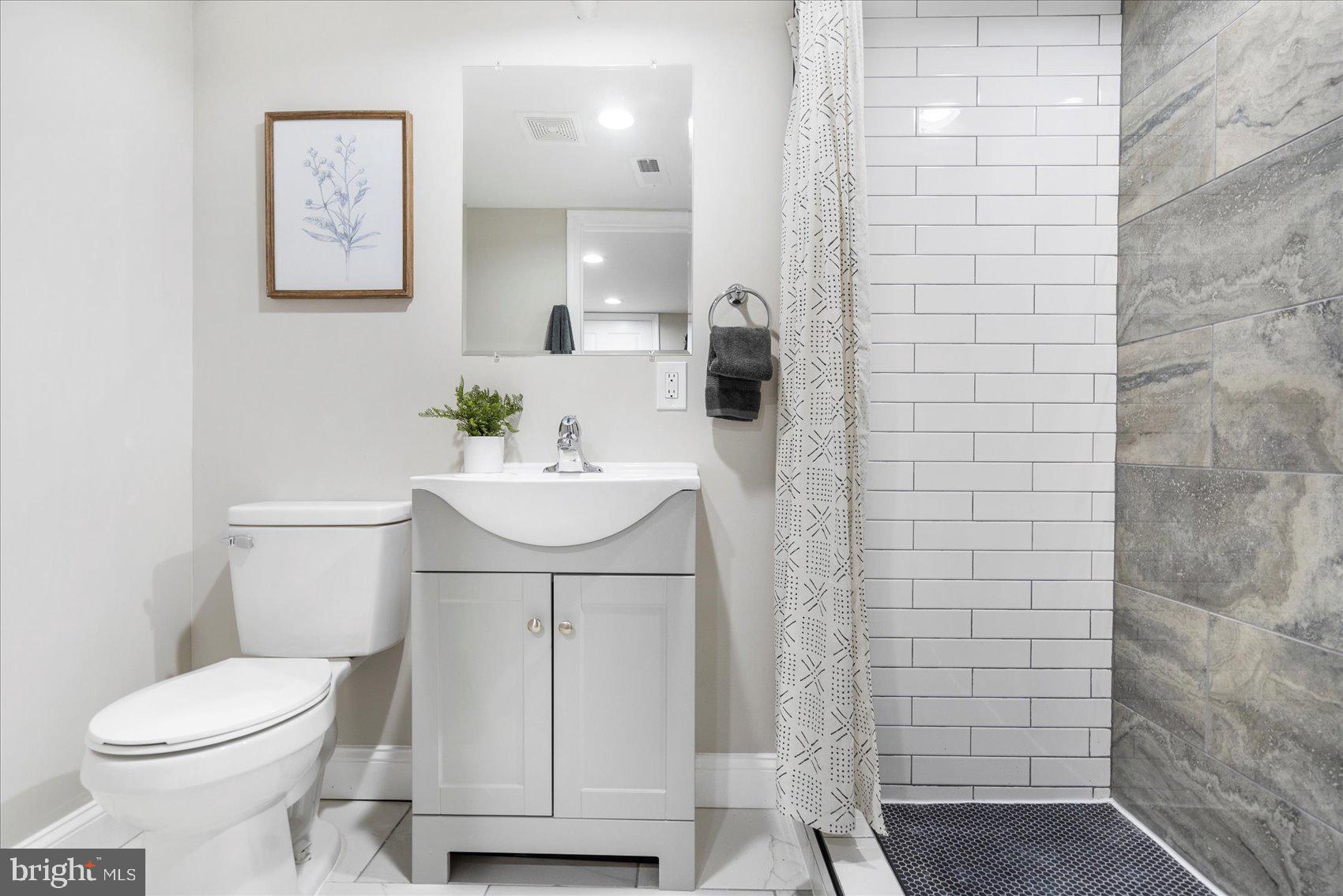 1336 Silverthorne Road Baltimore, MD 21239 - Photo 30 of 41