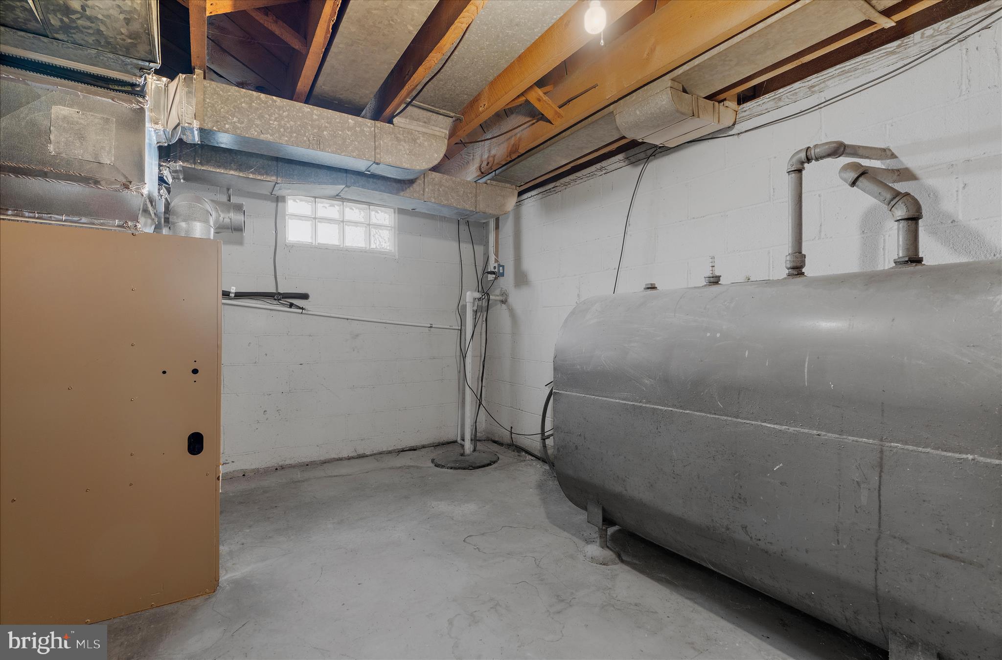 534 Cleveland Road Linthicum Heights, MD 21090 - Photo 26 of 30 a view of a garage