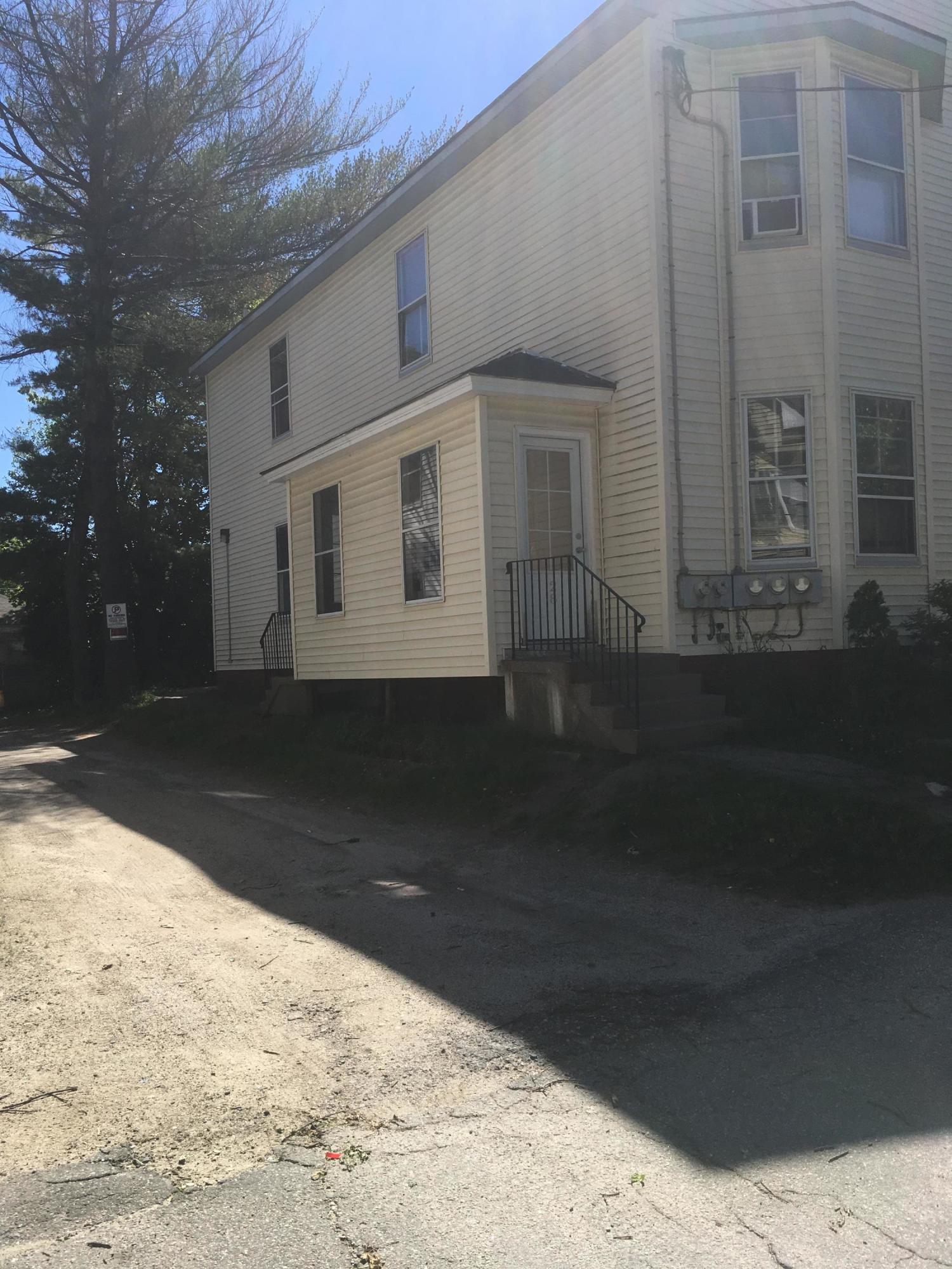 28 Howe Street Lewiston, ME 04240 - Photo 4 of 6 IMG_2918