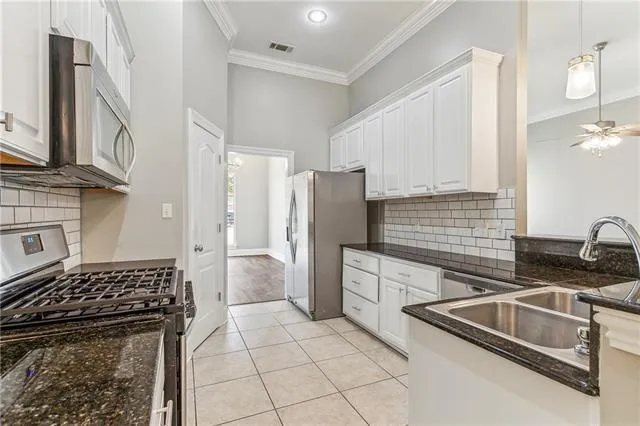 $2,300 | 397 Brown Thrasher Loop North, Madisonville, LA 70447