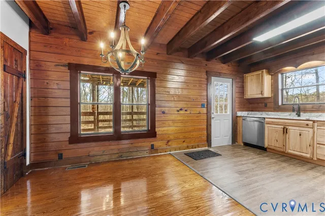 $349,900 | 45 Morningside Road, Cartersville, VA 23027