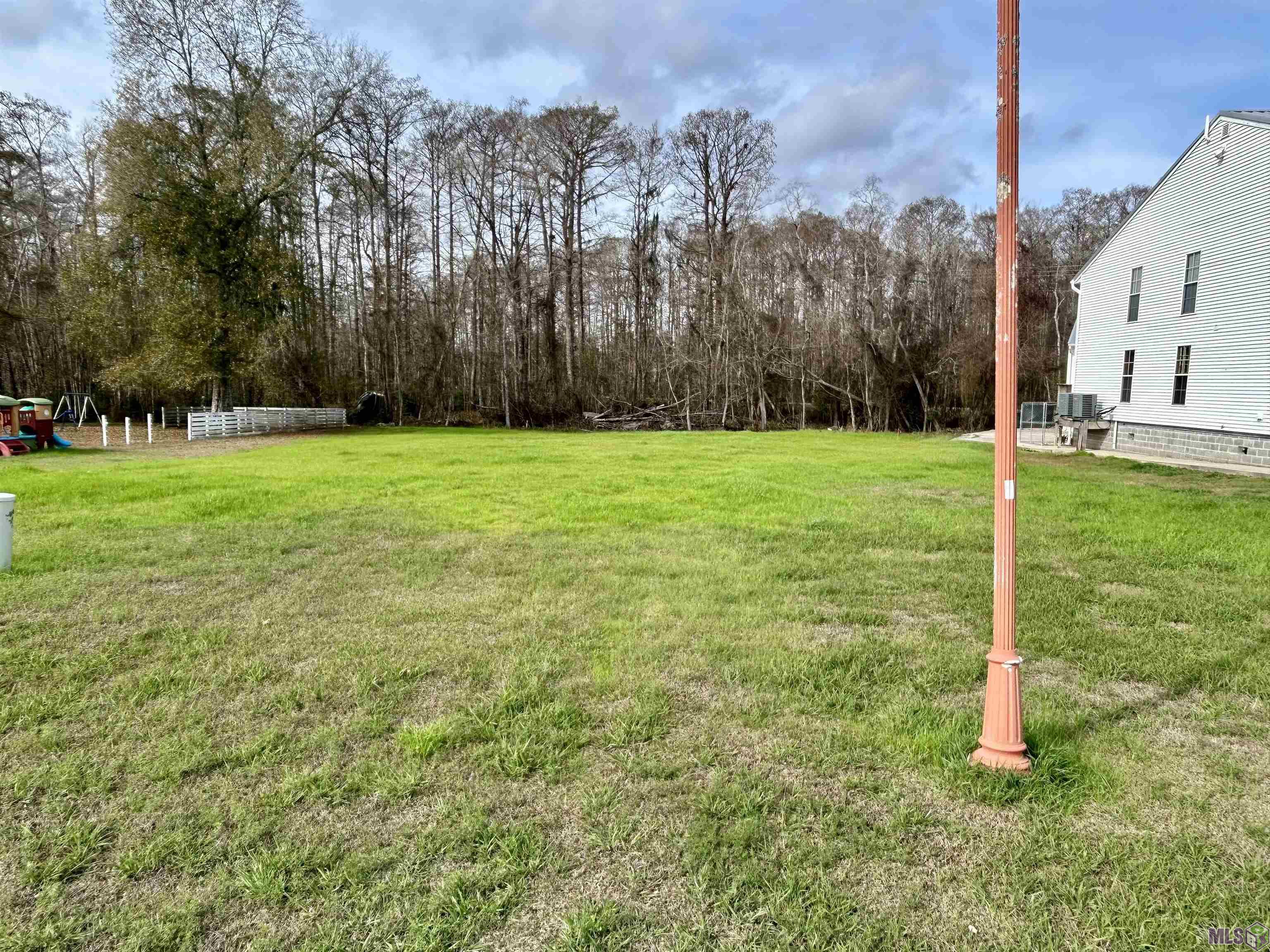 26265 Riverscape Drive Springfield, LA 70462 - Photo 3 of 9