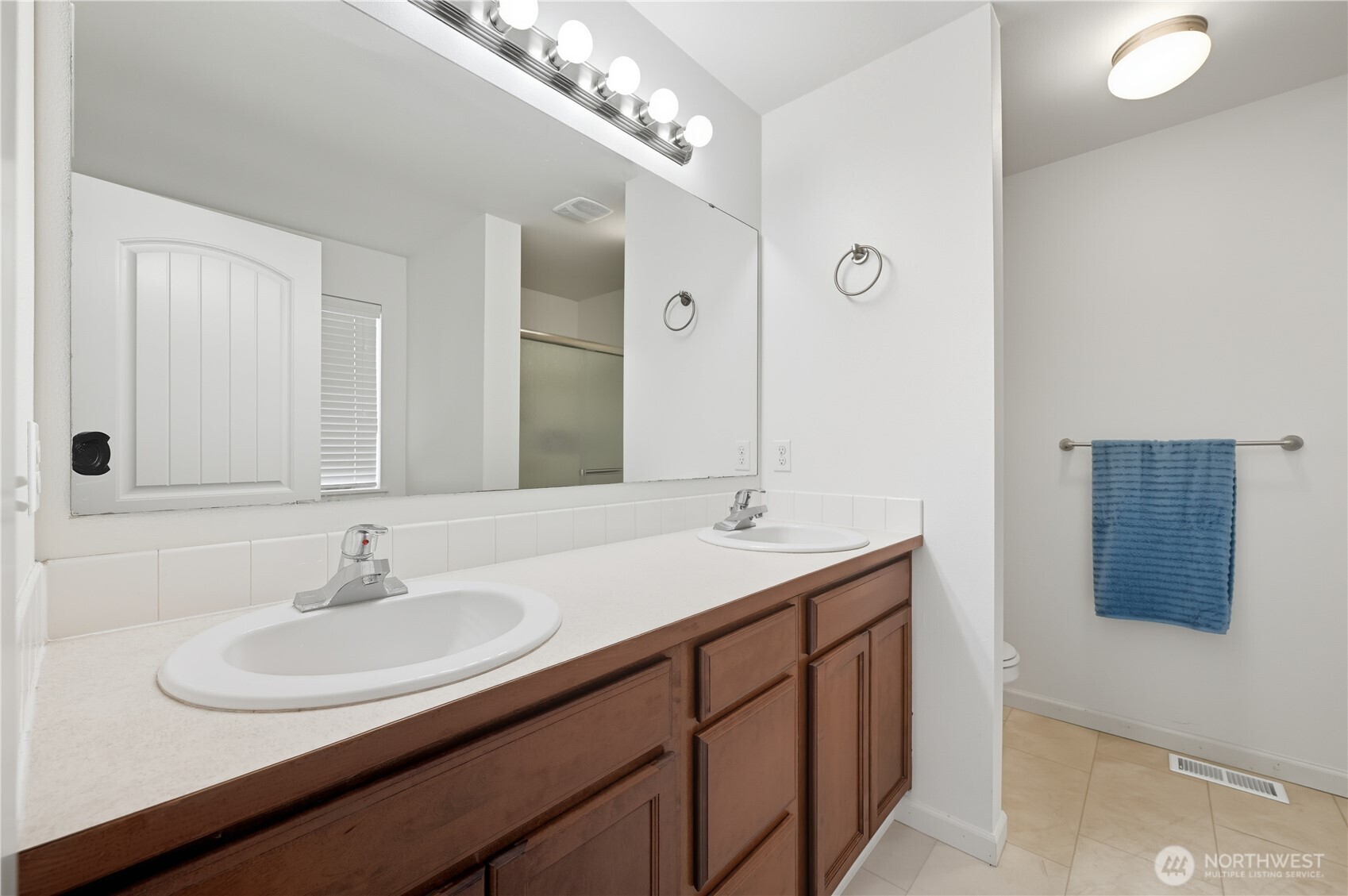 23401 79th Avenue East Graham, WA 98338 - Photo 27 of 38