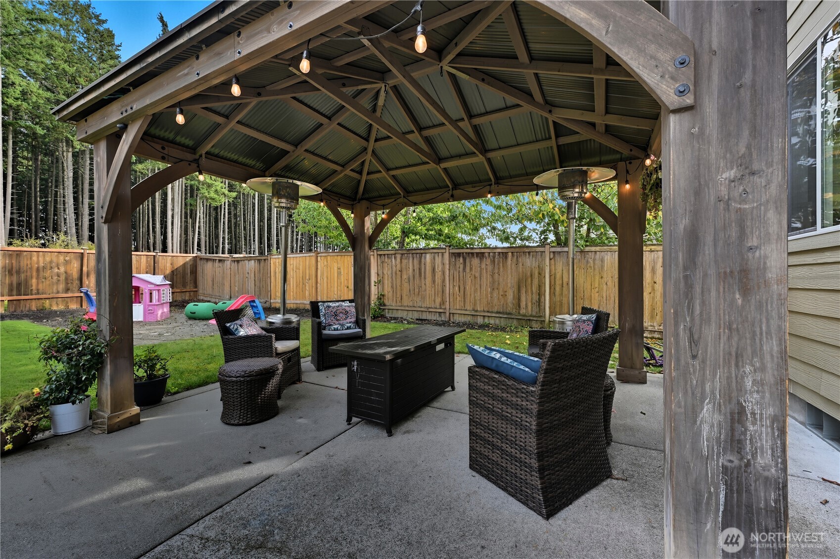 23401 79th Avenue East Graham, WA 98338 - Photo 31 of 38