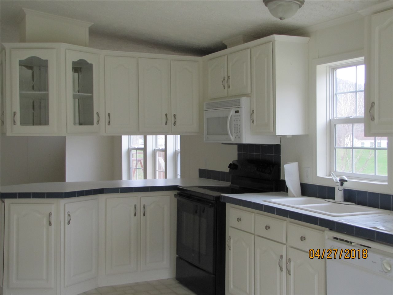 46 Larry Lane Proctor, VT 05765 - Photo 4 of 38 Gallery Image 4