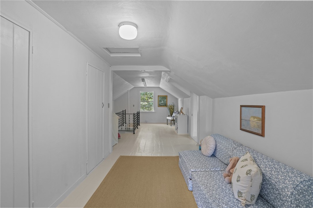 291 High Street Bristol, RI 02809 - Photo 27 of 41 Cheery 3rd floor